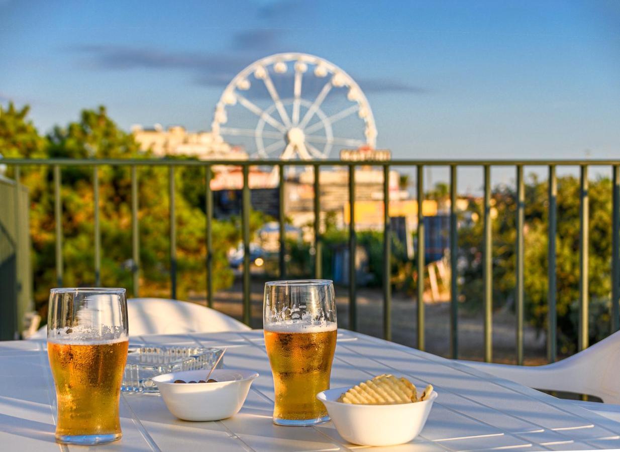 Hotel Paris Lido di Camaiore Buitenkant foto